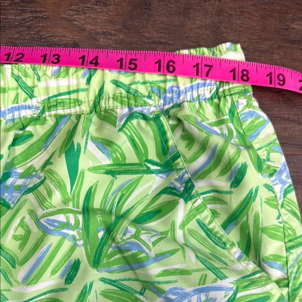 Vineyard Vines Men's Green Blue Tropical Swim Trunks‎